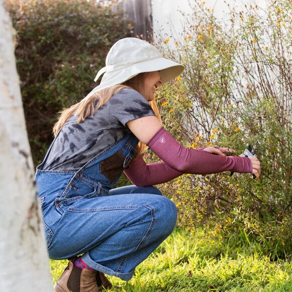 Farmers Defense Protection Sleeves, Heather Maroon, Size XS - Picture 2 of 9